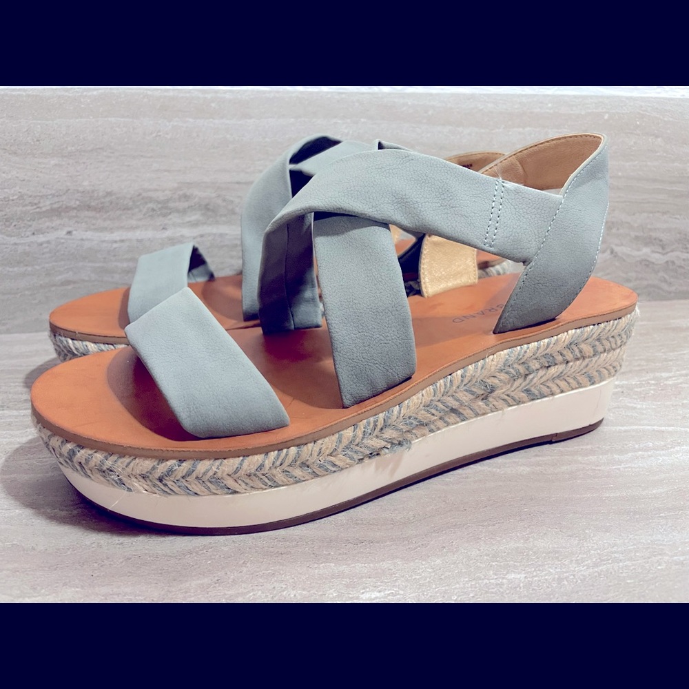 NWOT Lucky Brand Johannas Platform Sandals Women’s Sz 7.5 Strappy Wedge Neutral